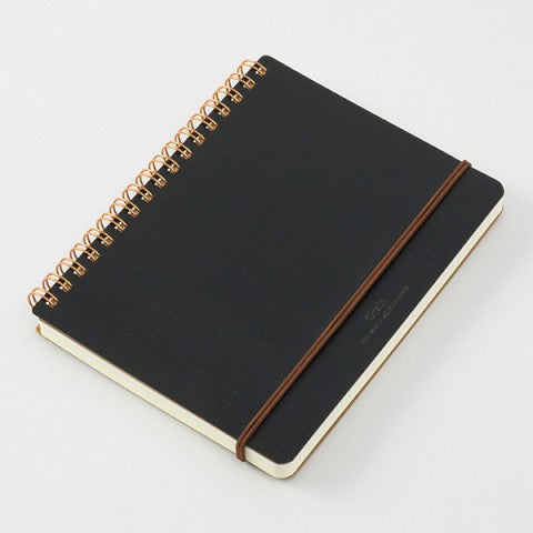 Midair Grain Ring Notebook World Meister's Note Leather B6 Black on table