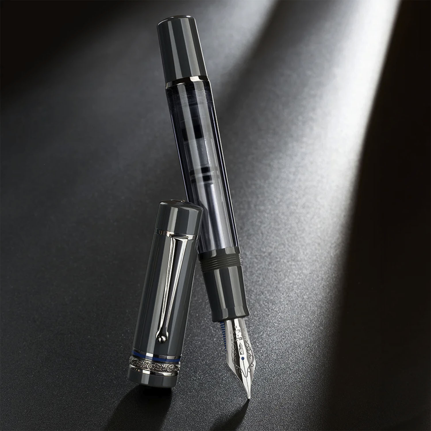 Delta Prestige Fountain Pen - #8 14k nib - Limited Edition - Grey Made in Italy lifestyle