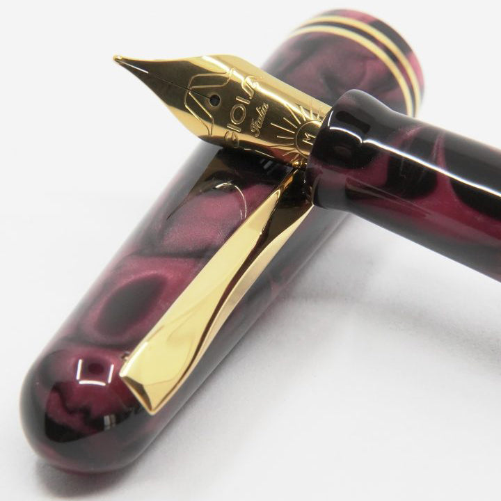 Gioia Metis Fountain Pen - Amaranto - Gold Trim Nib Detail