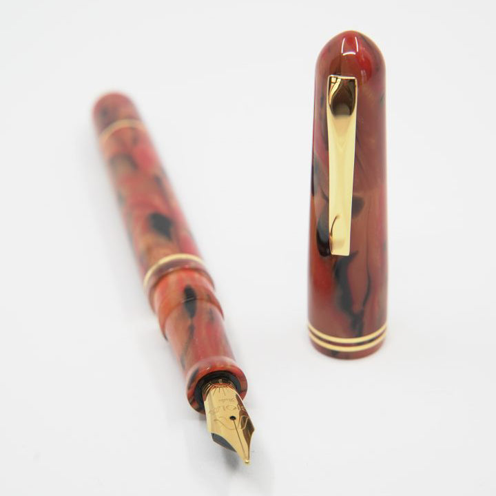 Gioia Metis Fountain Pen - Terre Di Napoli - Gold Trim Cap detail