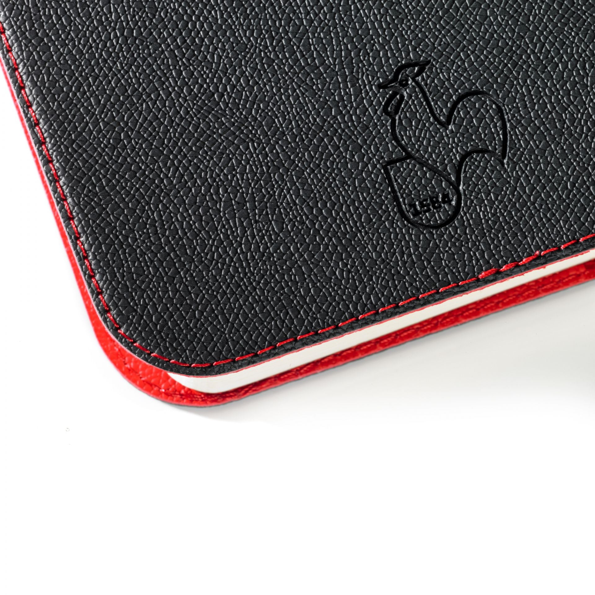 Hahnemühle DairyFlex Notebook - Blank - Made in Germany stitch and logo detail