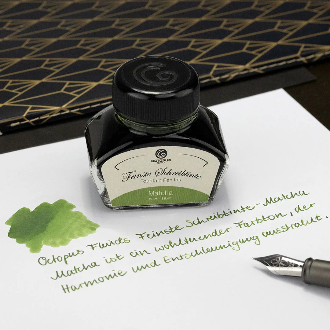 Octopus Fluids Fountain Pen Ink - 30 ml Bottle - Matcha Green - Made in Germany bottle