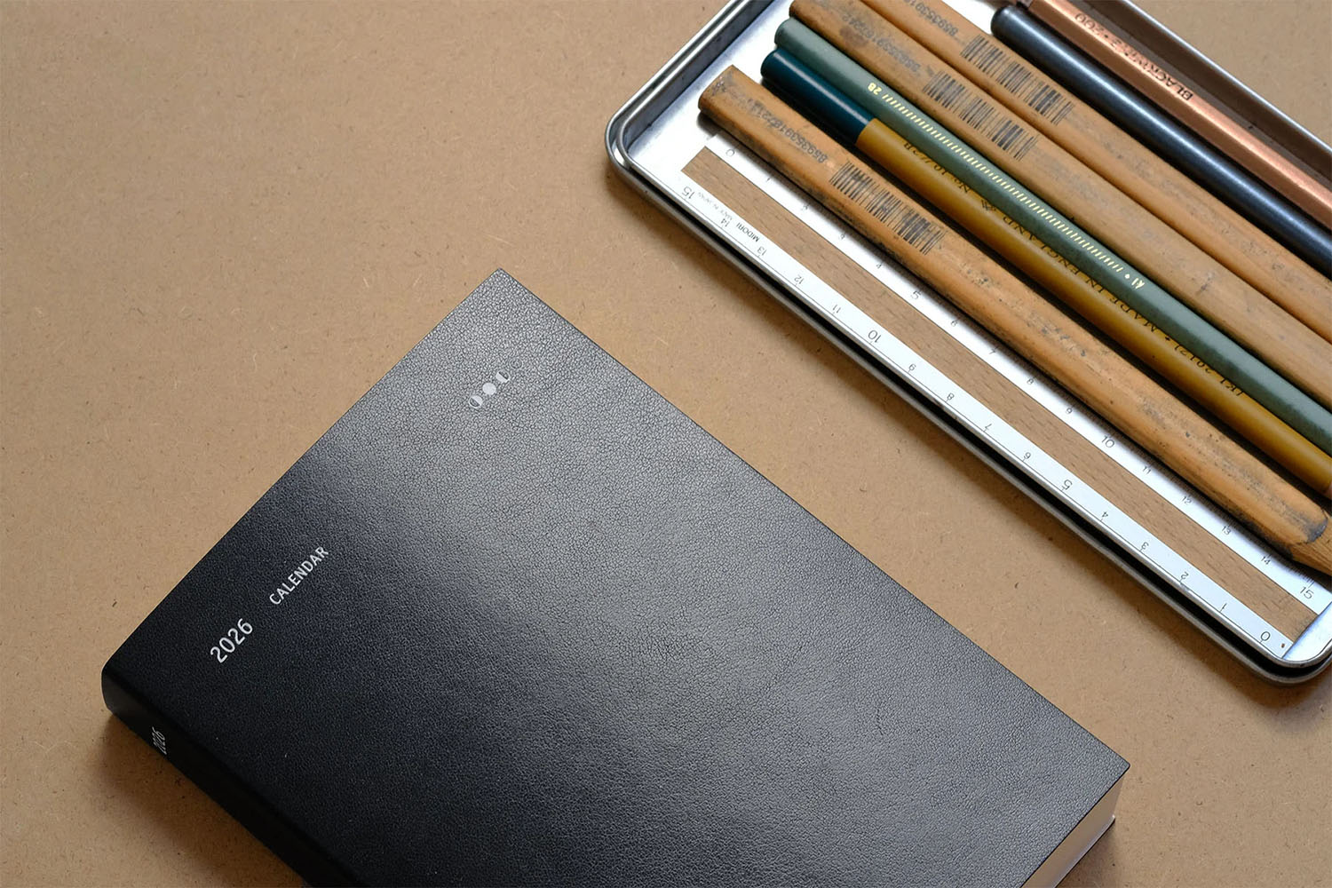 Papierniczeni Everyday 2026 Daily Calendar - Ink with pencils 2