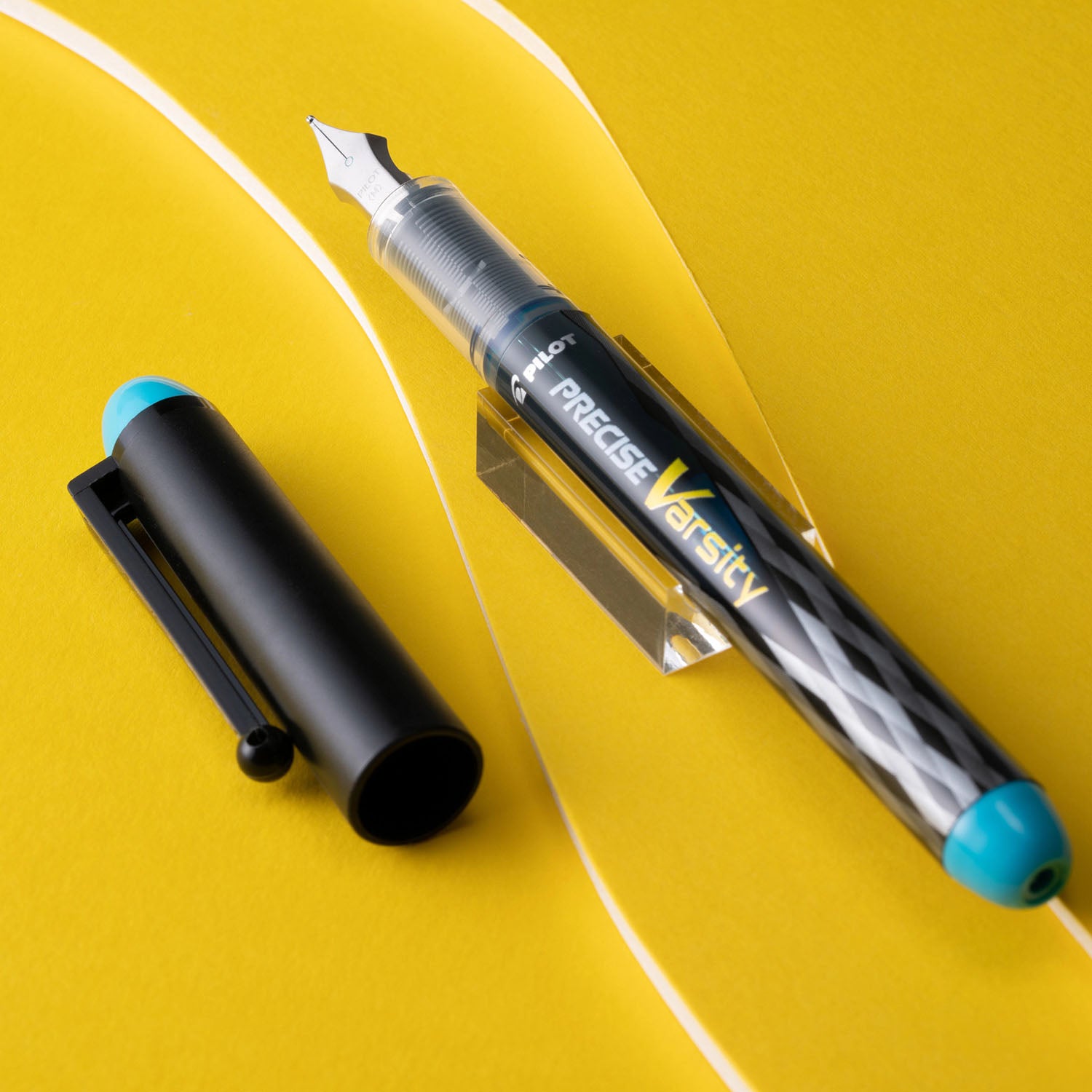 Pilot Varsity Disposable Fountain Pen - Turquoise yellow