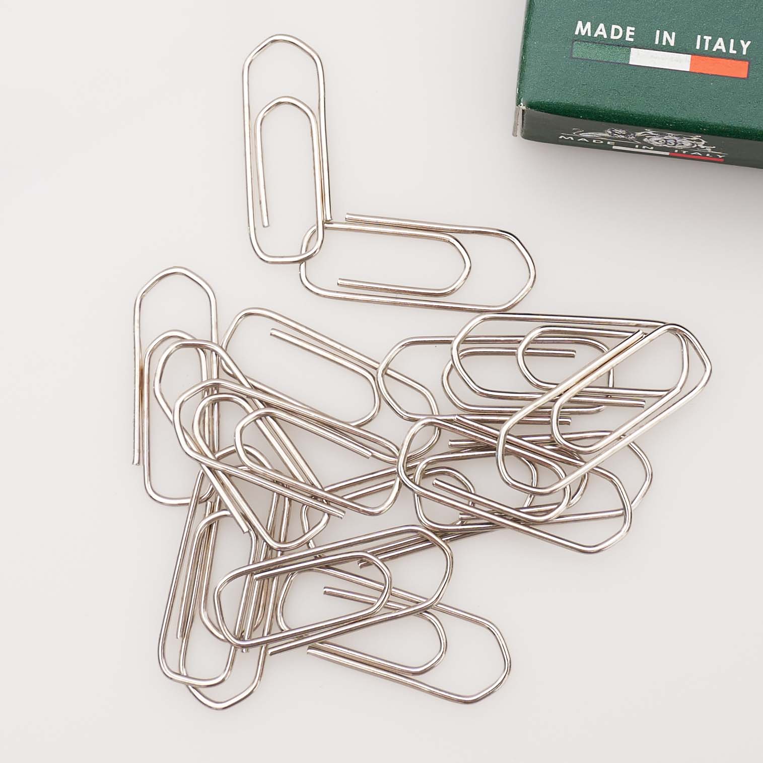 Leone Dellera paper clips, paper clips made in italy green box size 3